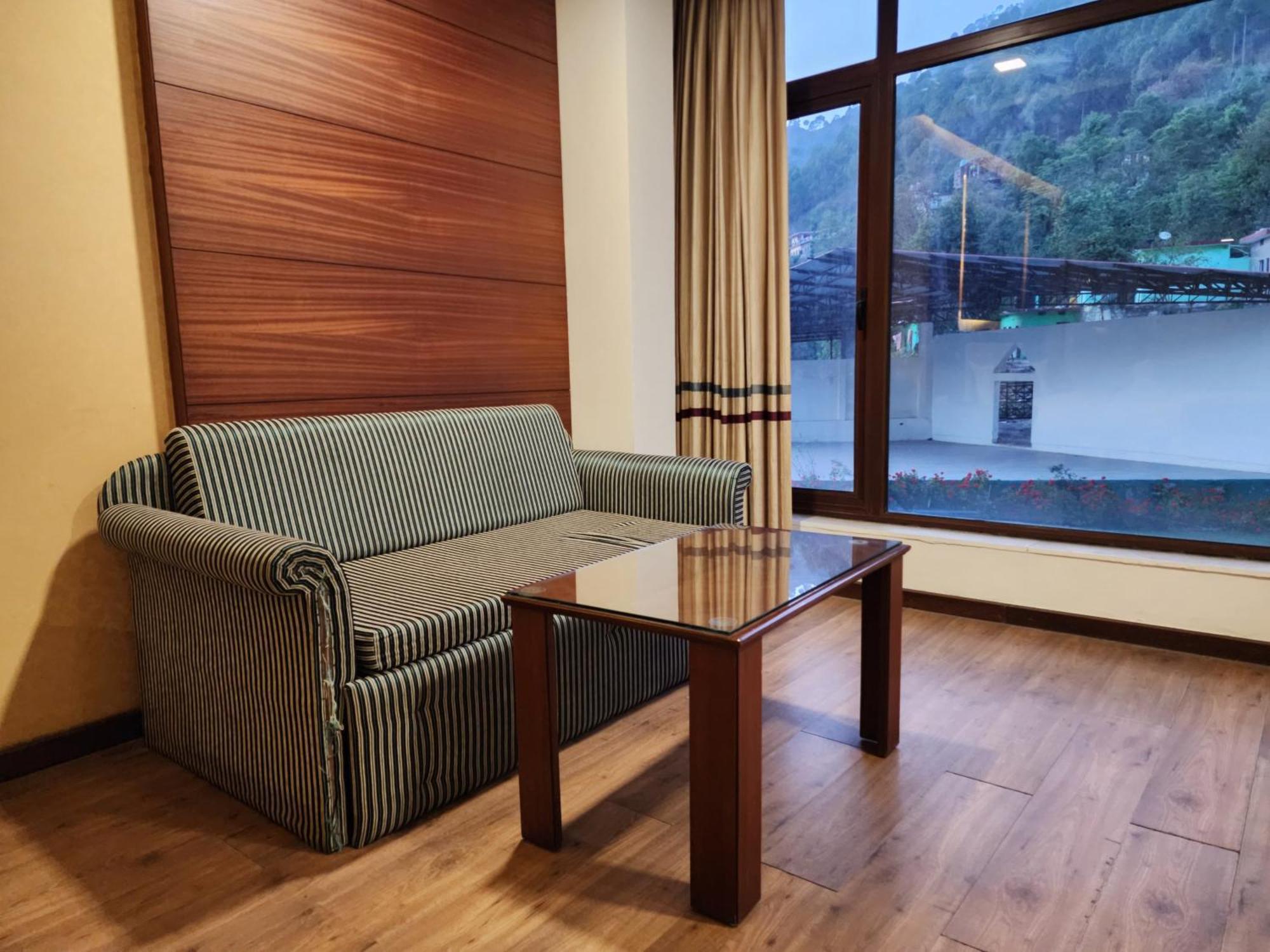 Hotel Royal Ark - Kasauli Εξωτερικό φωτογραφία