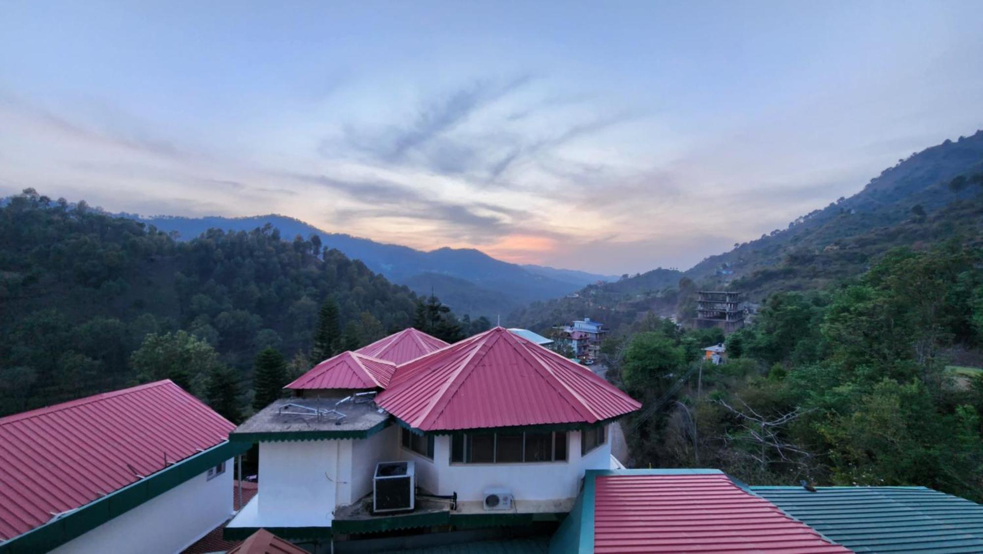 Hotel Royal Ark - Kasauli Εξωτερικό φωτογραφία